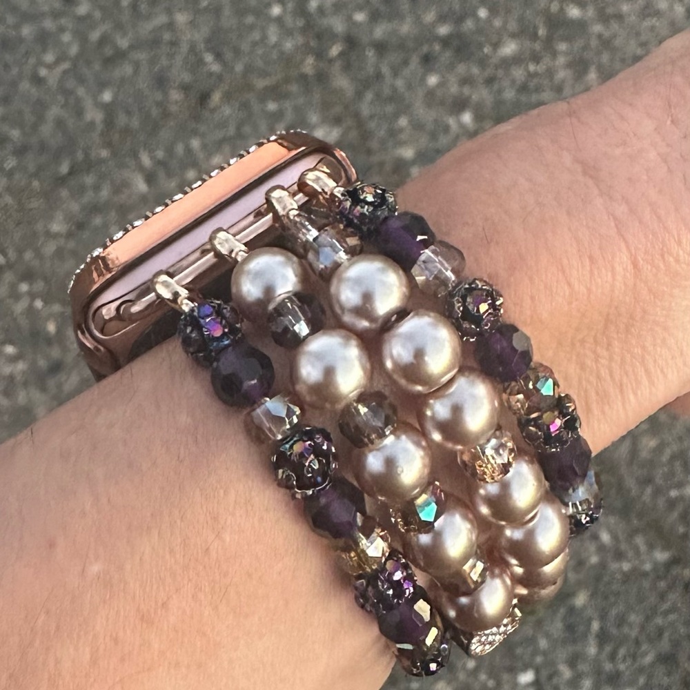 Elegant Pearl and Bead Apple Watch Band